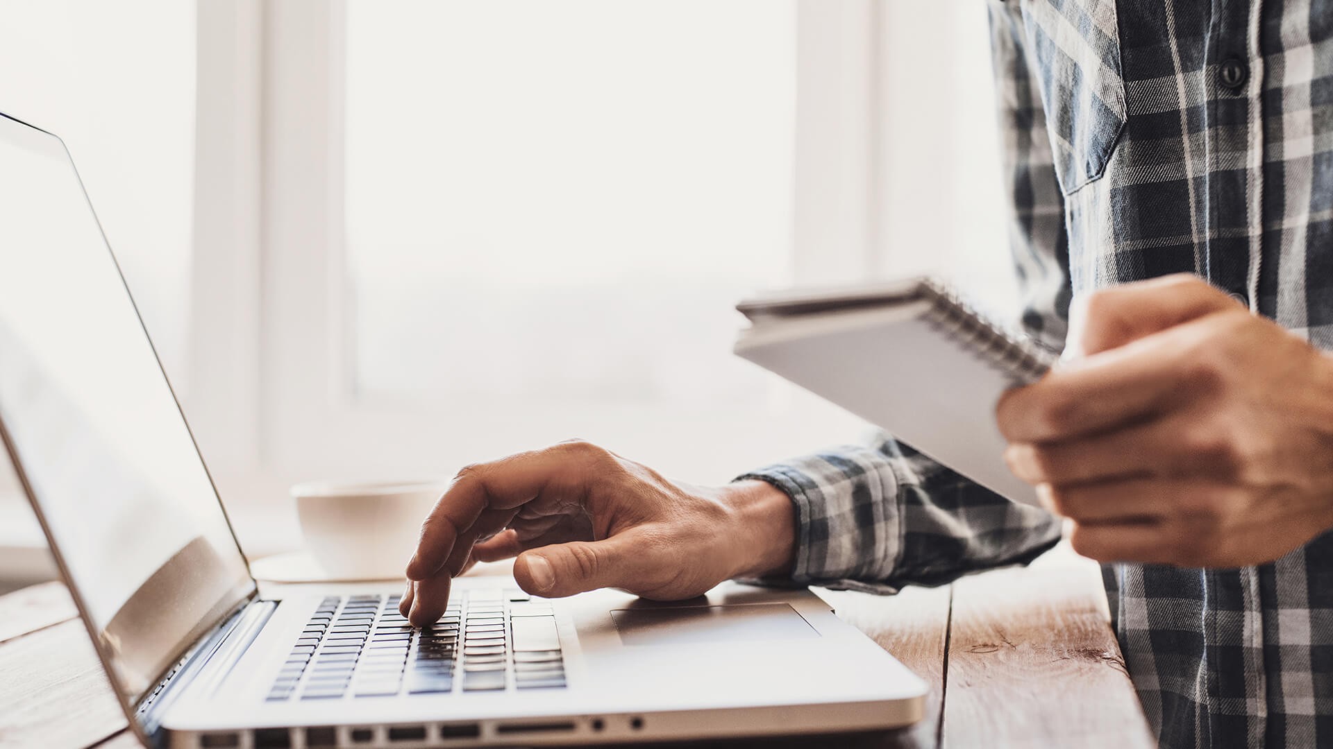 TrustOnline portal interface showing search functionality and official Register access